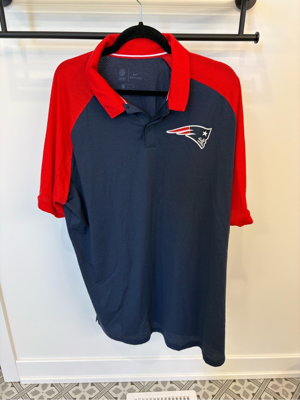 NFL Men’s Navy and Red New England Patriots Polo